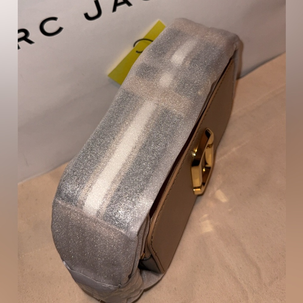 Marc Jacobs The Snapshot...$325 in store/online - Picture 16 of 16